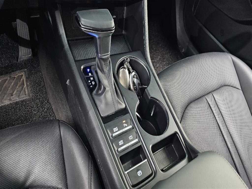 HYUNDAI Sonata - Vista 9