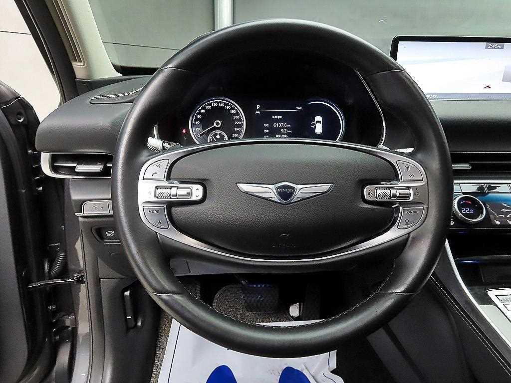 Genesis GV80 - Vista 9