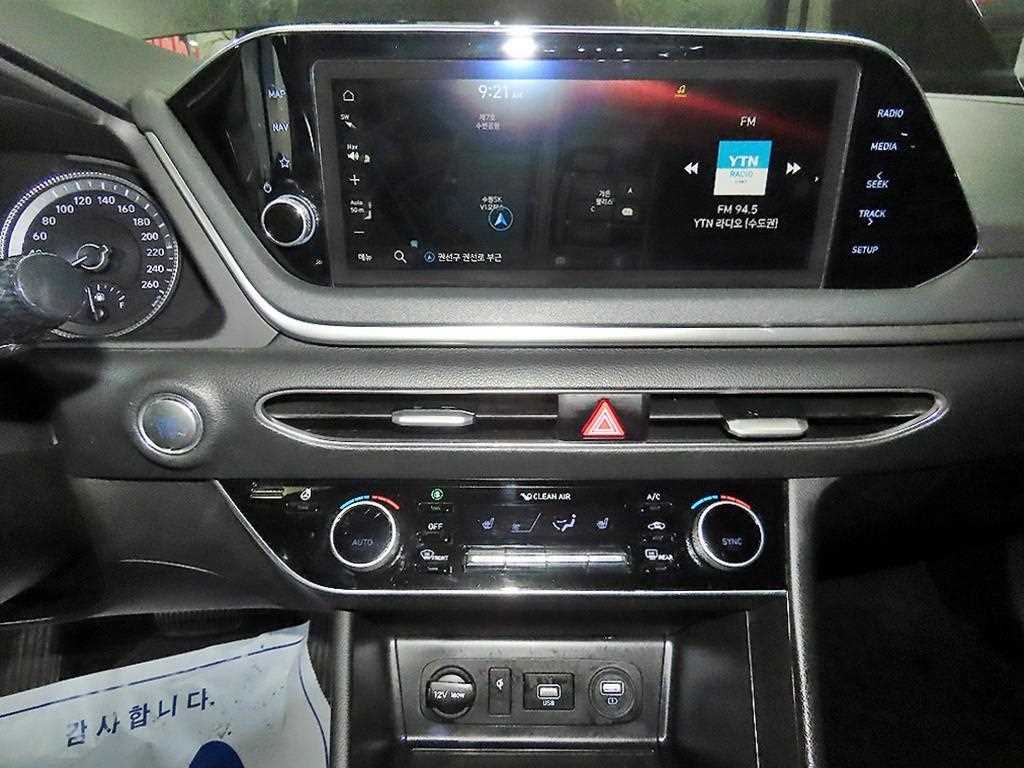 HYUNDAI Sonata - Vista 11