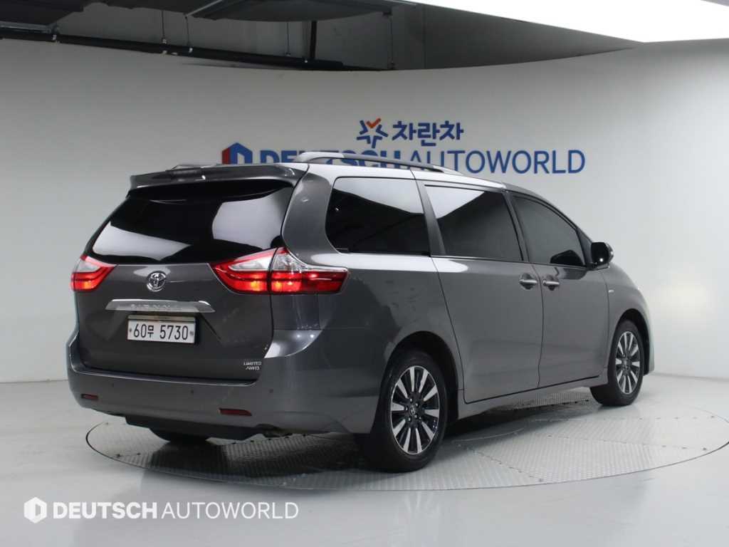 Toyota Siena - Vista 4