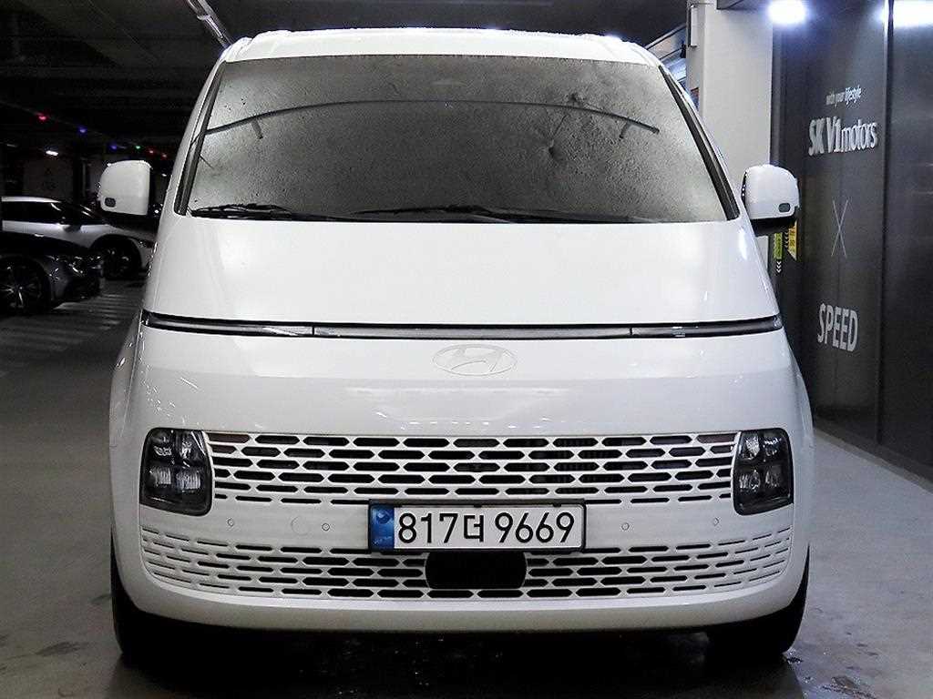 HYUNDAI Staria - Vista 2