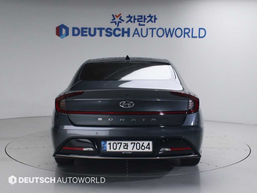 HYUNDAI Sonata - Vista 4