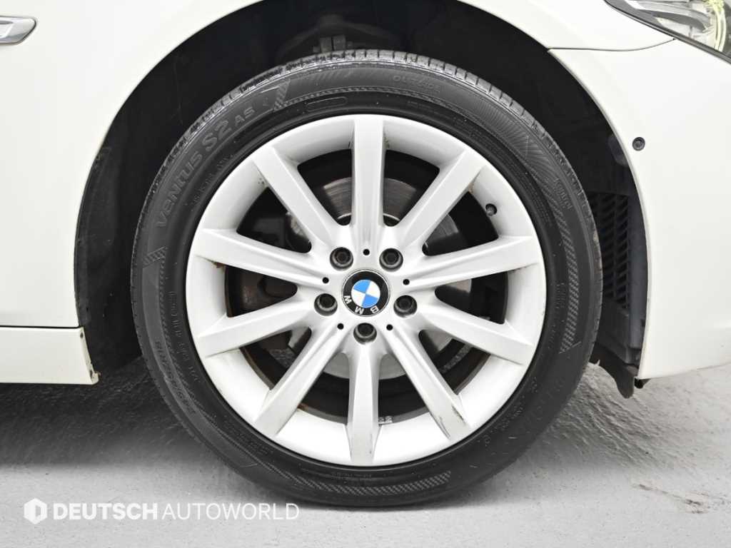 BMW 5 Series - Vista 5