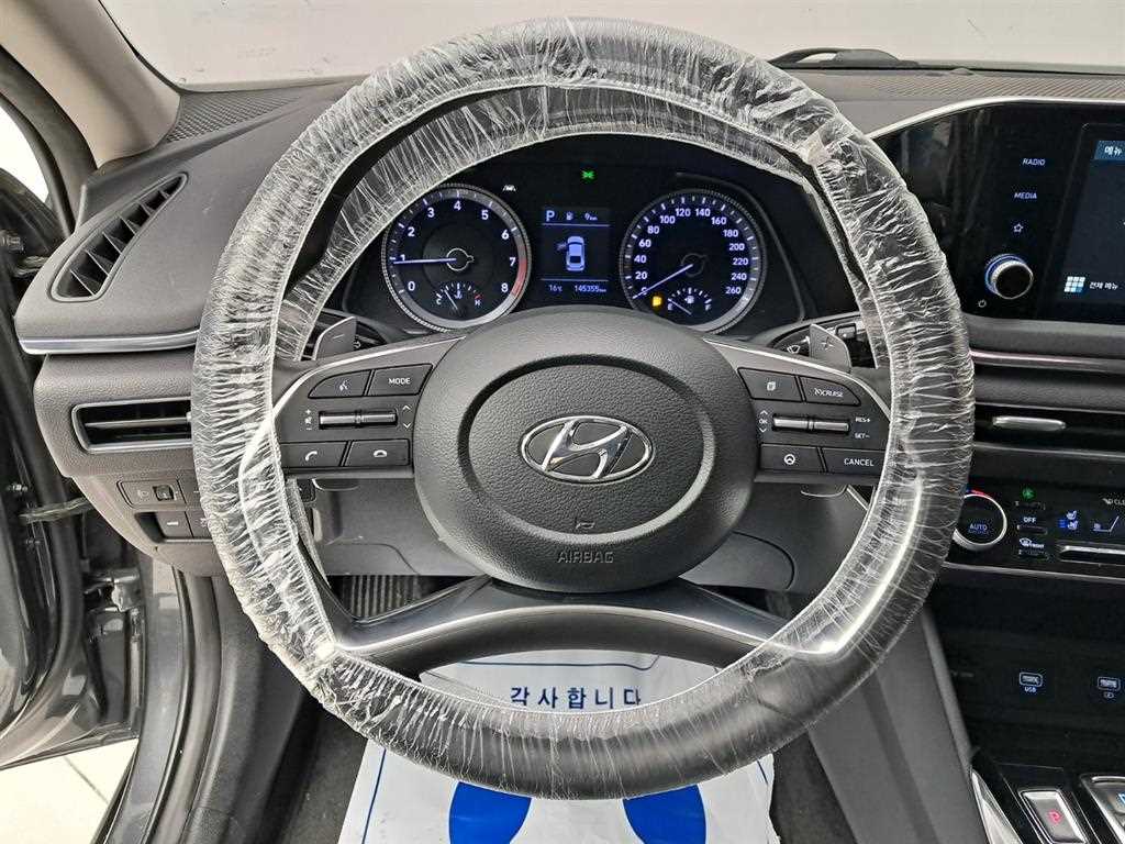 HYUNDAI Sonata - Vista 7