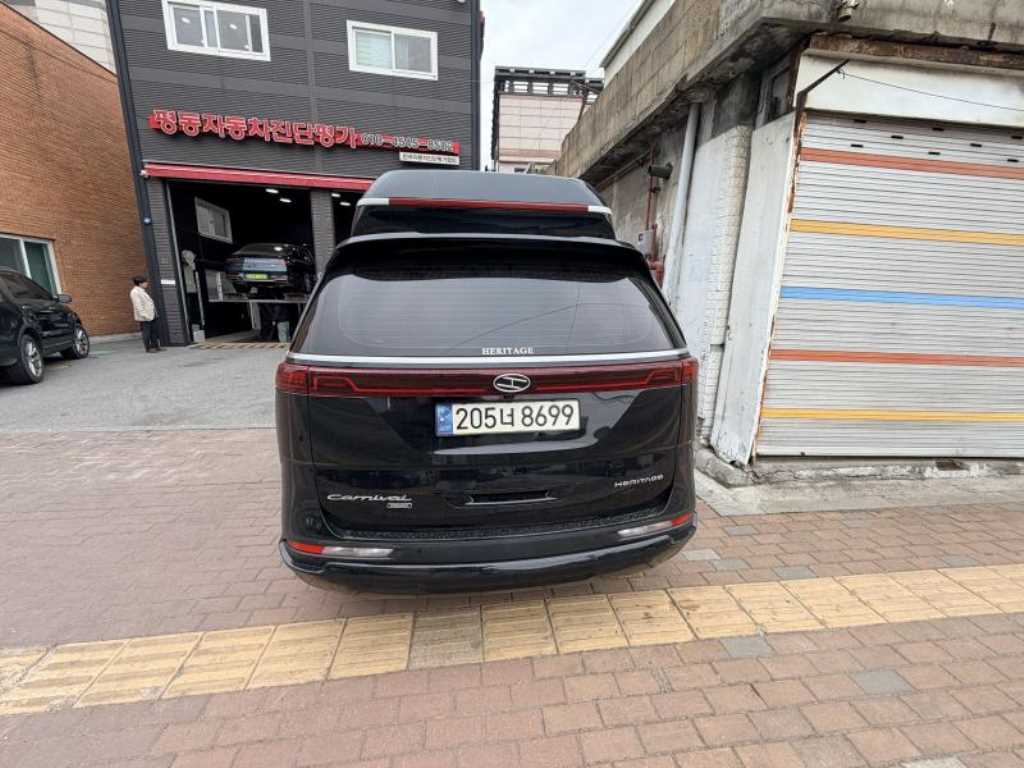 KIA Carnival - Vista 4