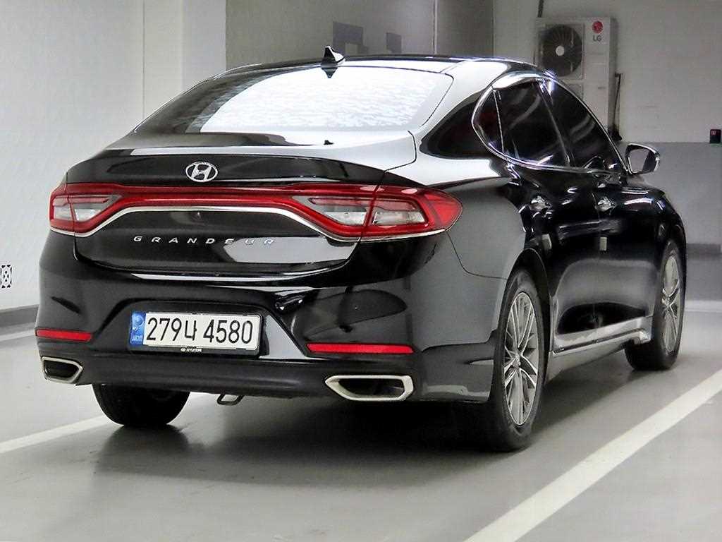 HYUNDAI Grandeur - Vista 4