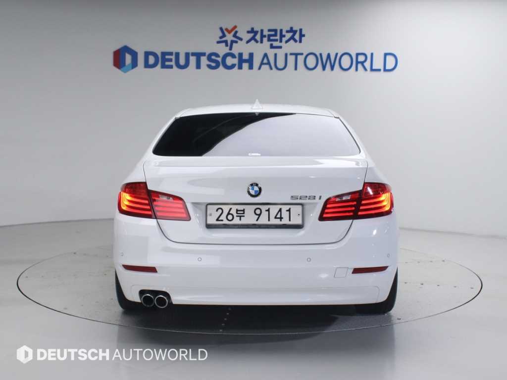 BMW 5 Series - Vista 4