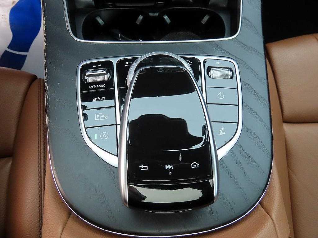 Mercedes Benz E class 2018 Negro - Importación desde Corea - HF Imports Iquique - Foto 14