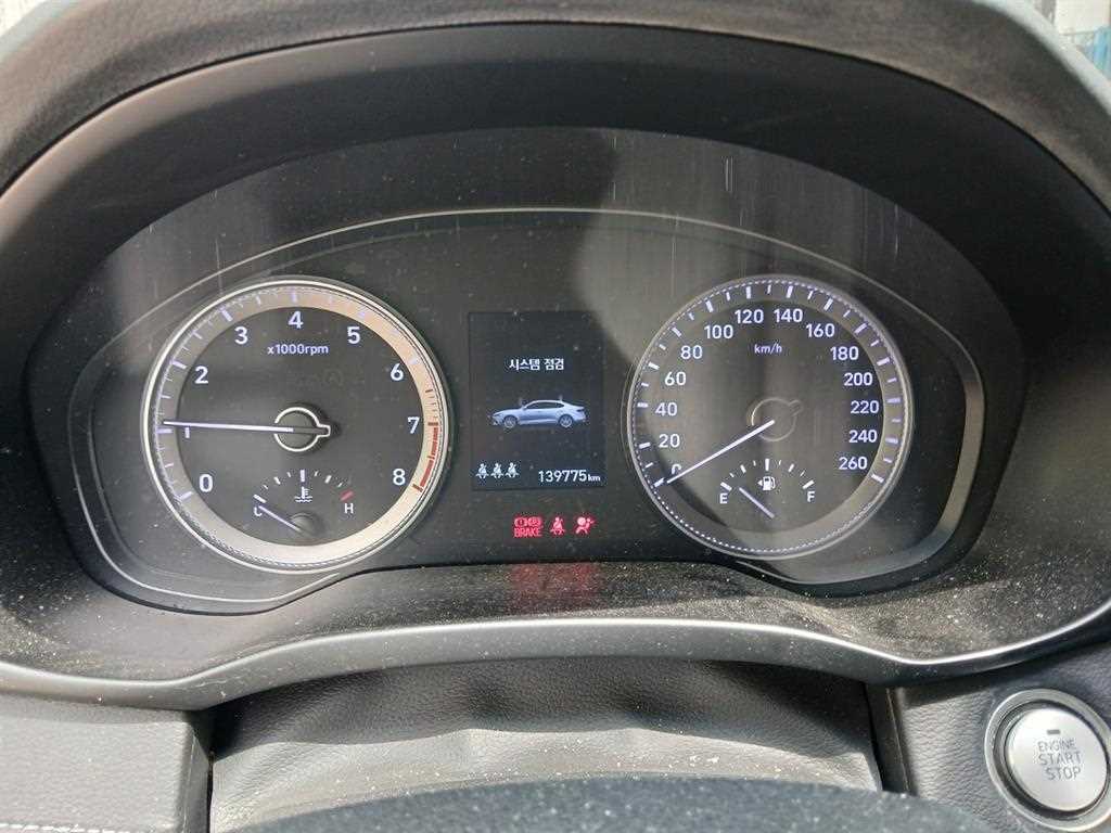 HYUNDAI Grandeur - Vista 7