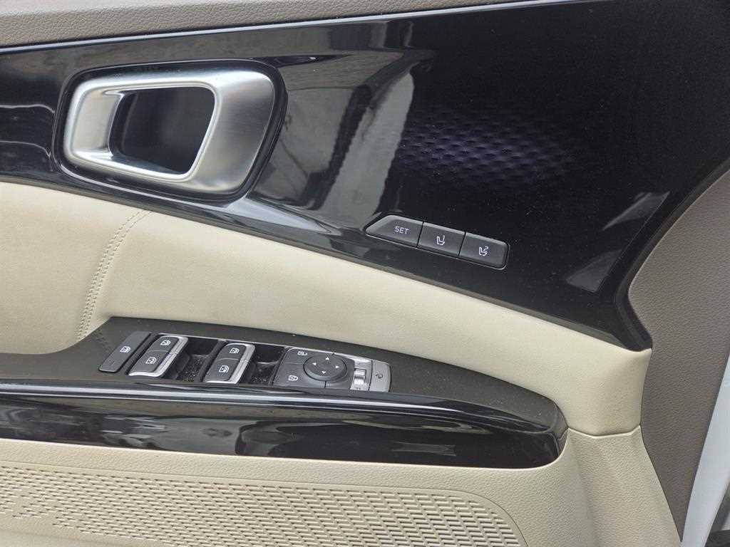 KIA Carnival - Vista 5