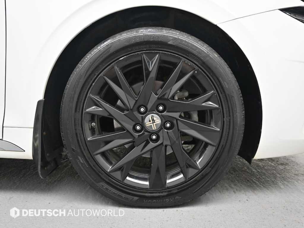 HYUNDAI Grandeur - Vista 5