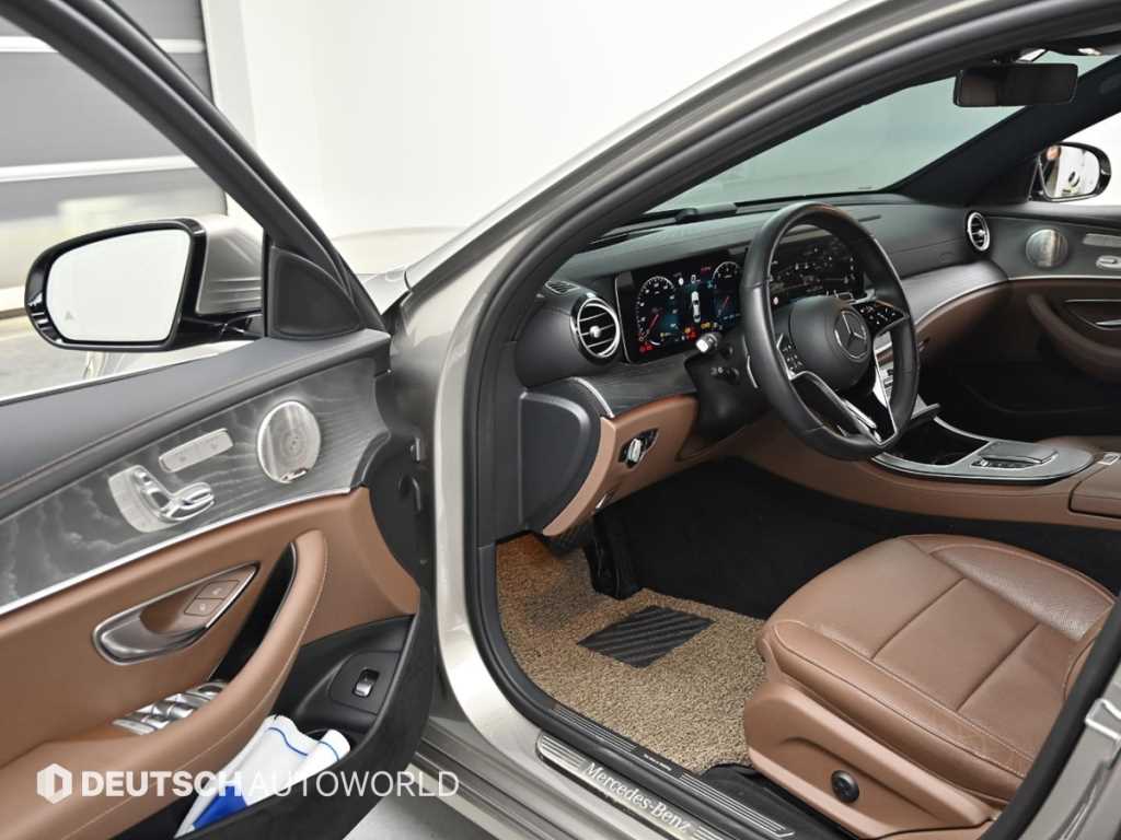 Mercedes Benz E class - Vista 11