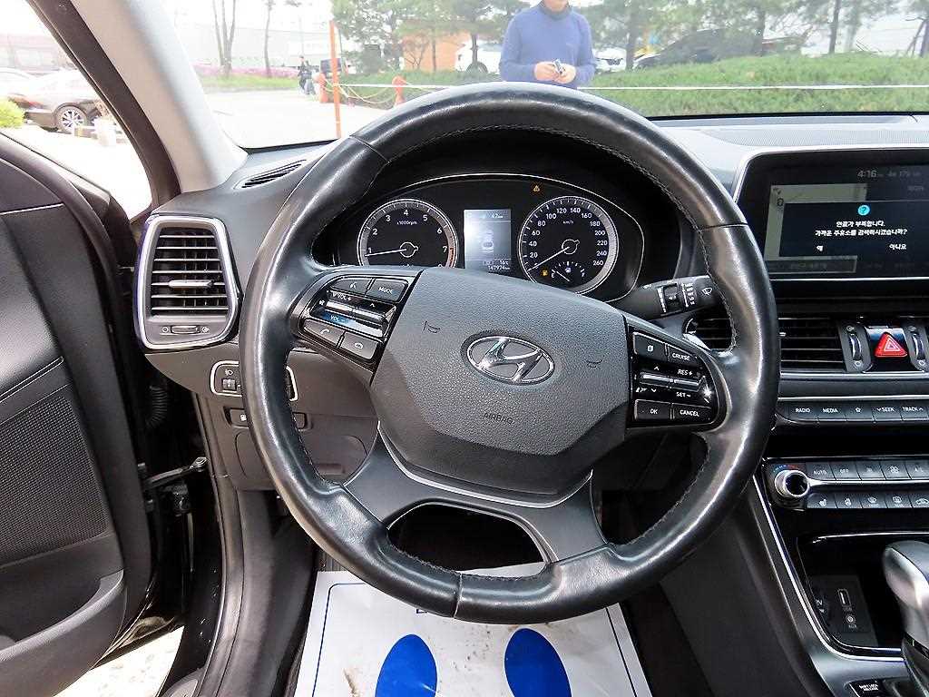 HYUNDAI Grandeur - Vista 9