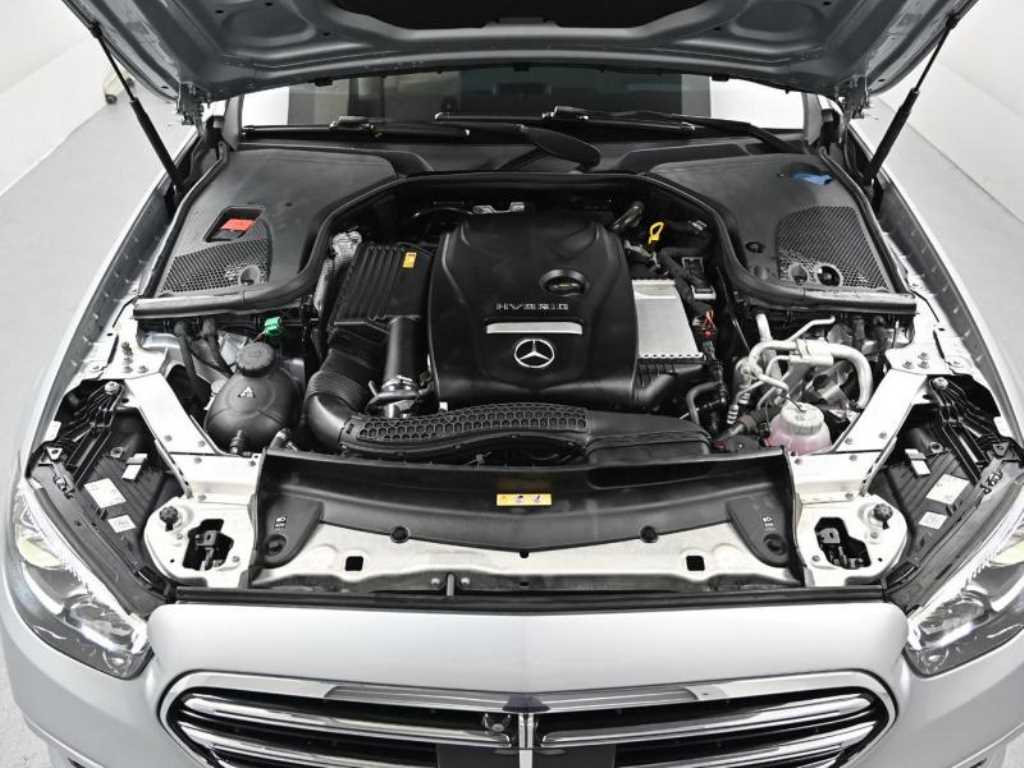 Mercedes Benz E class - Vista 6