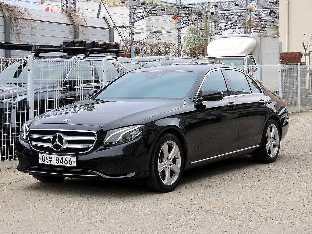 Mercedes Benz E class - Vista 2