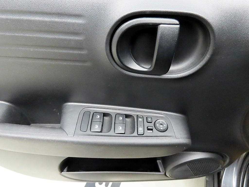 HYUNDAI Casper - Vista 11