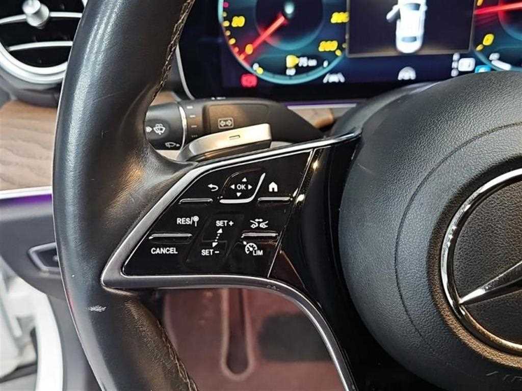 Mercedes Benz E class - Vista 8