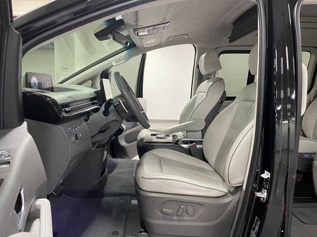 HYUNDAI Staria - Vista 6