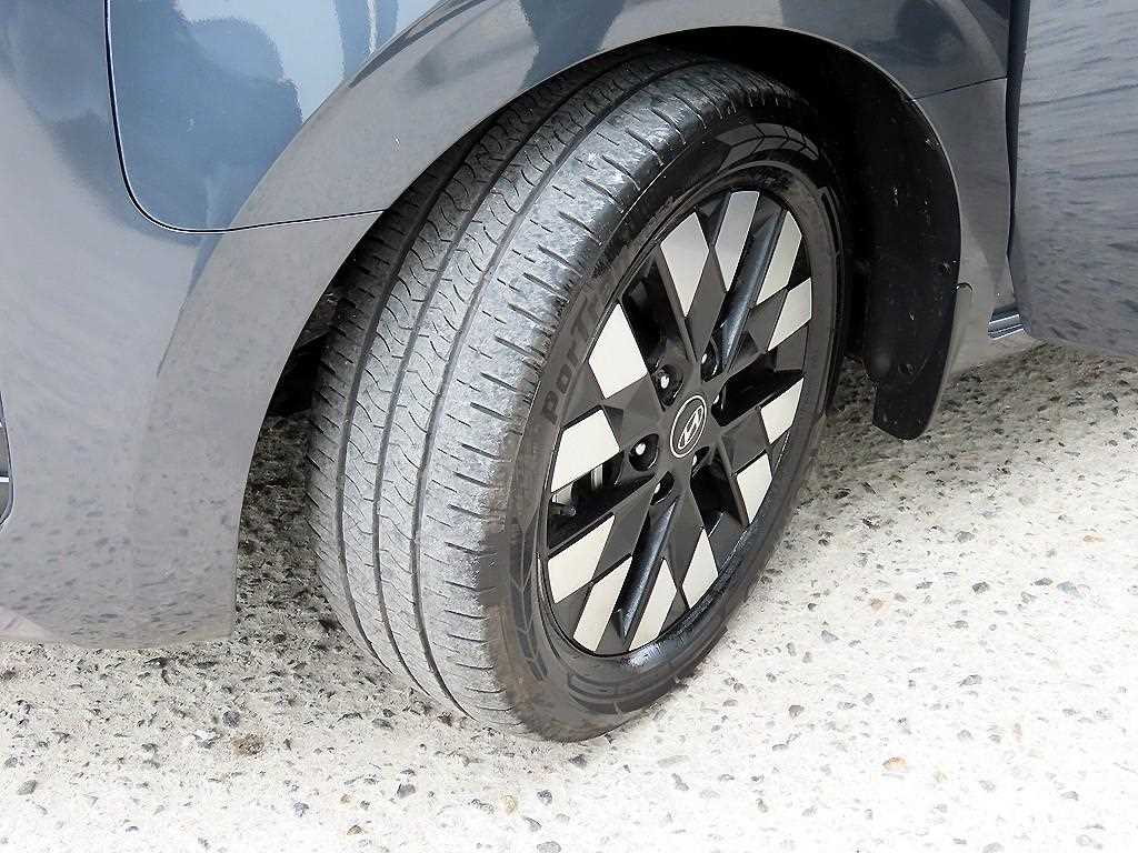 HYUNDAI Staria 2025 Gris - Importación desde Corea - HF Imports Iquique - Foto 20