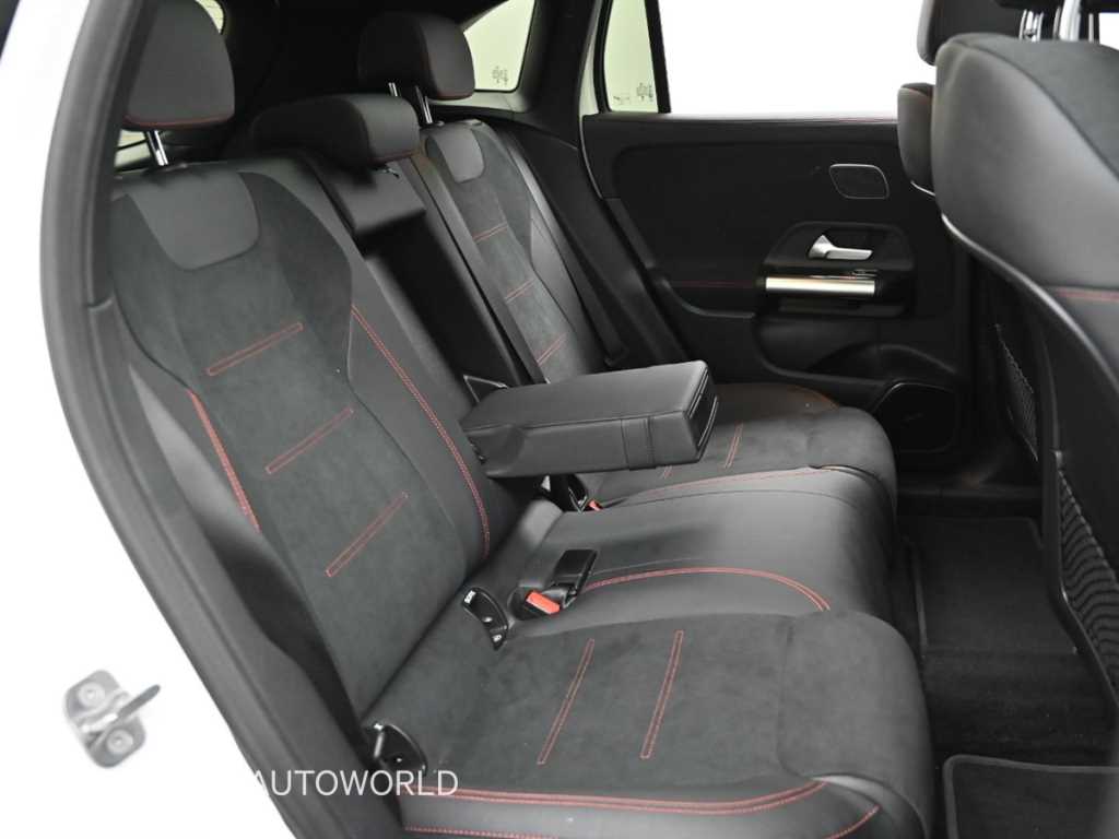 Mercedes Benz EQA - Vista 12