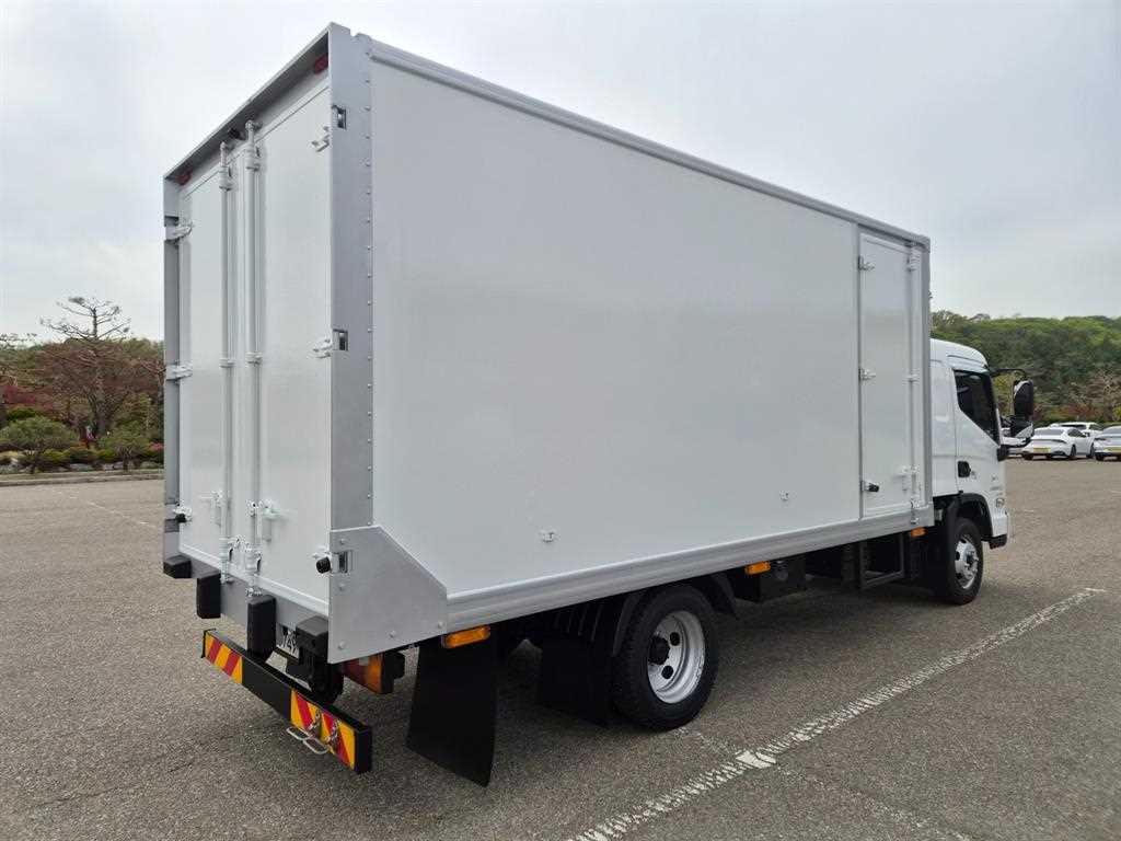 medium and large cargo truck - Vista 6