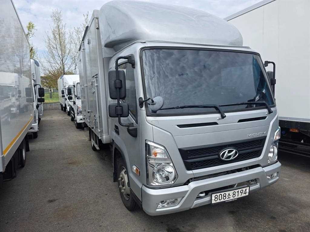 medium and large cargo truck - Vista 3