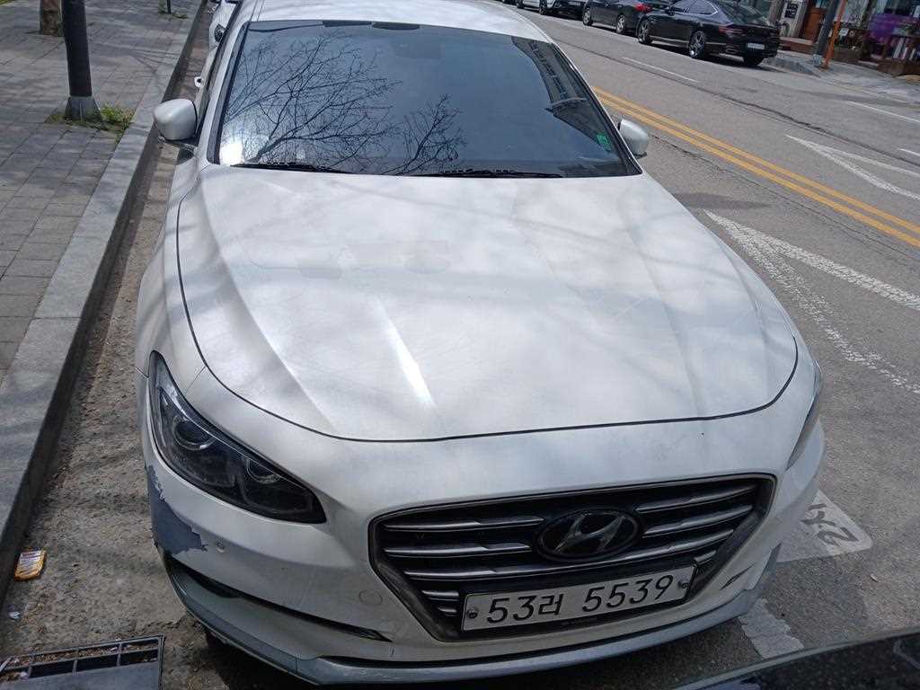 HYUNDAI Grandeur - Vista 2