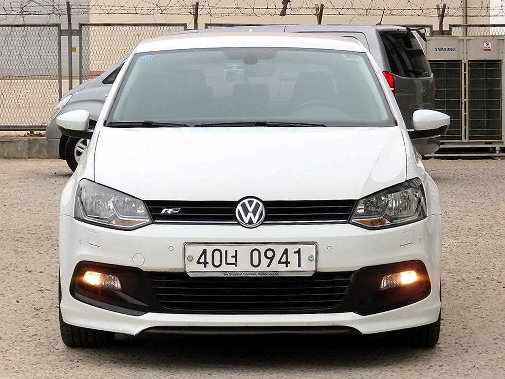 Volkswagen polo 2016 Blanco - Importación desde Corea - HF Imports Iquique - Foto 1