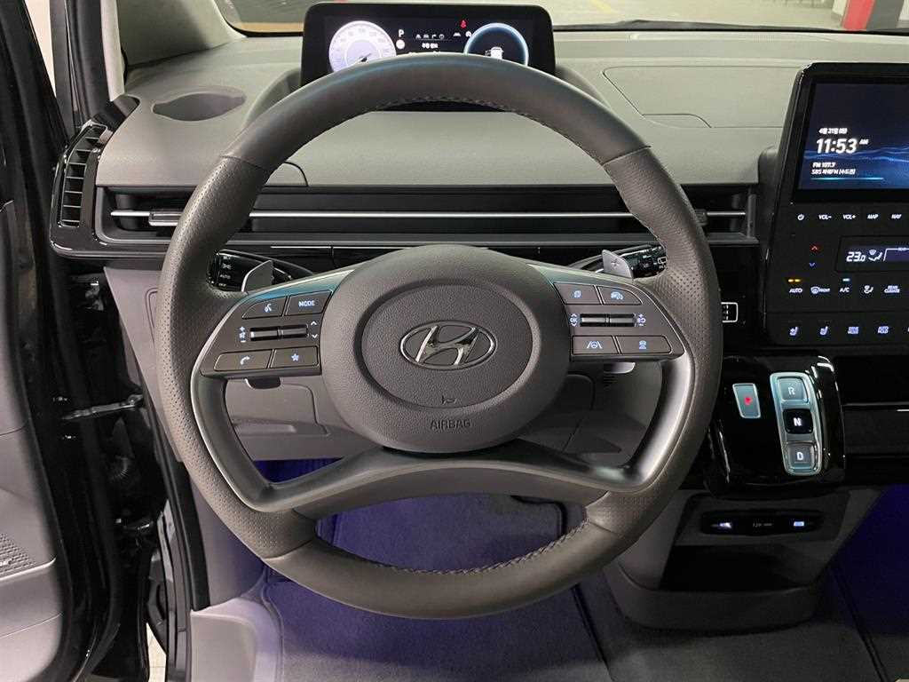 HYUNDAI Staria - Vista 11