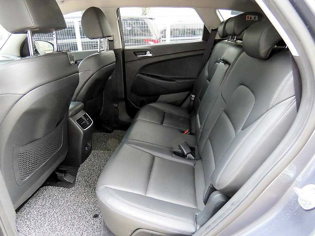 HYUNDAI Tucson - Vista 6