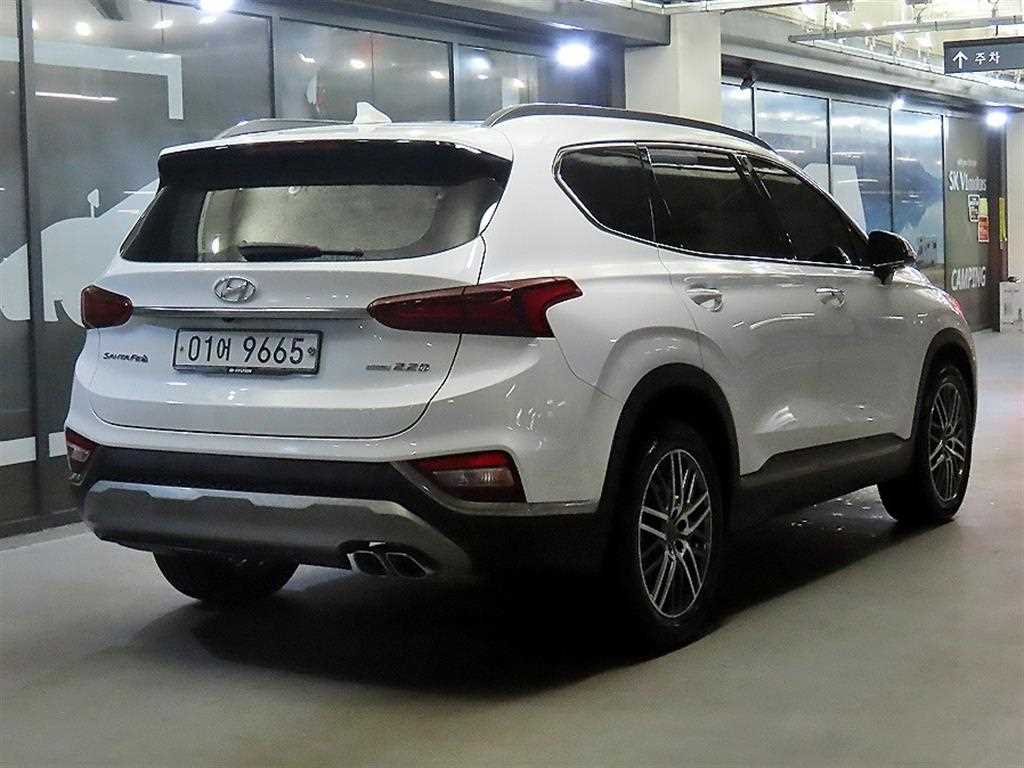 HYUNDAI Santa Fe - Vista 4