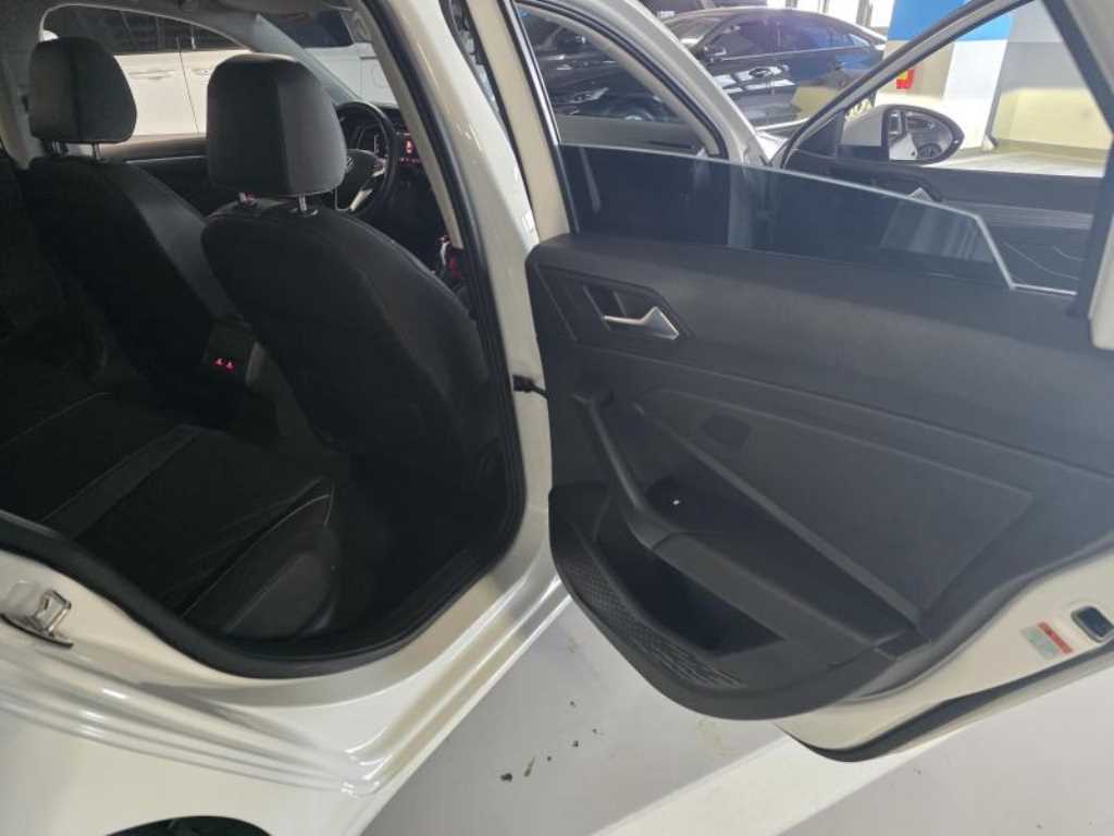 Volkswagen Jetta - Vista 9