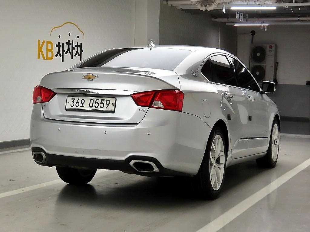 Chevrolet Impala - Vista 4
