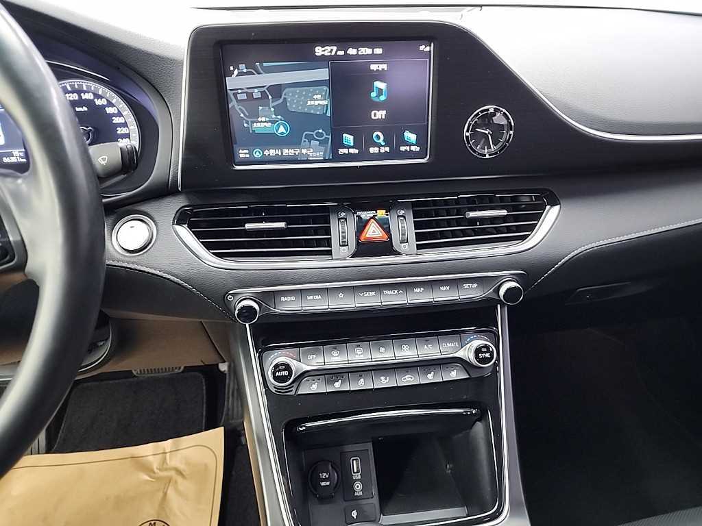 HYUNDAI Grandeur - Vista 10