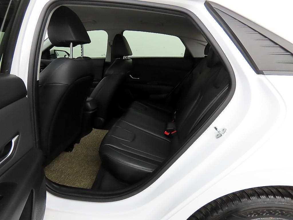 HYUNDAI Avante - Vista 6