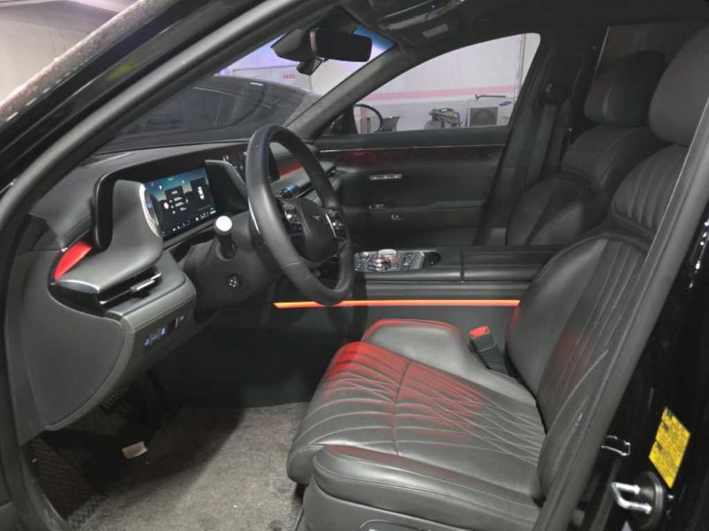 Genesis G90 - Vista 5