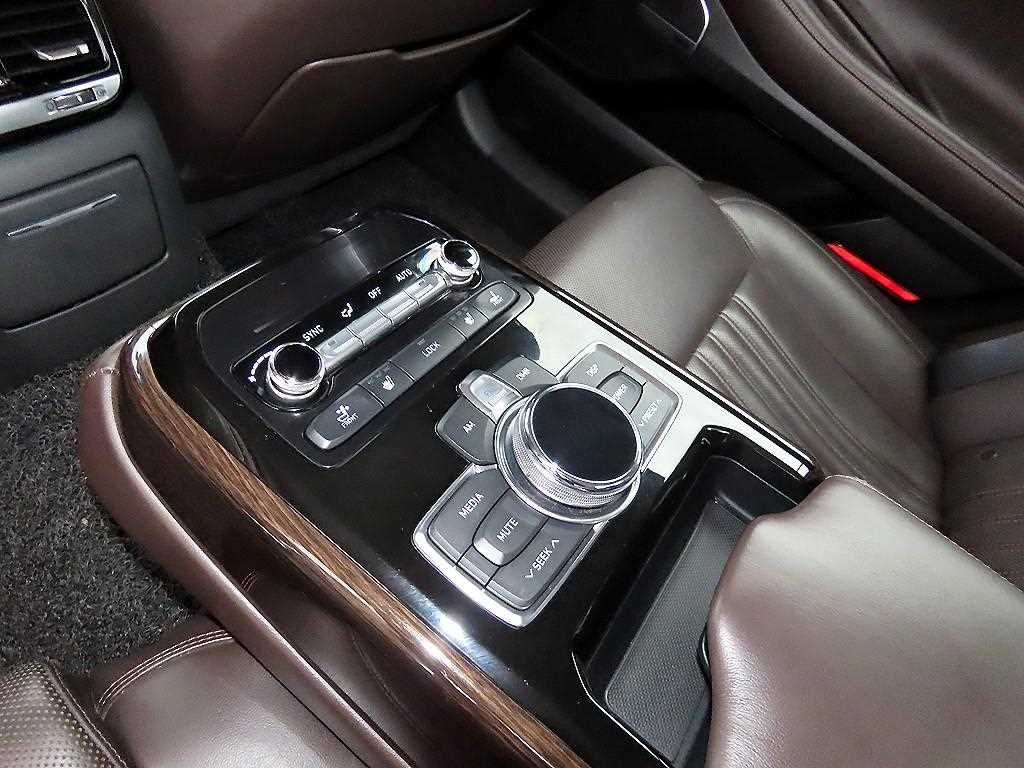 Genesis EQ900 2016 Negro - Importación desde Corea - HF Imports Iquique - Foto 18