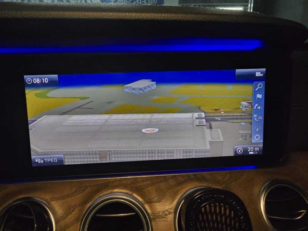 Mercedes Benz E class - Vista 7