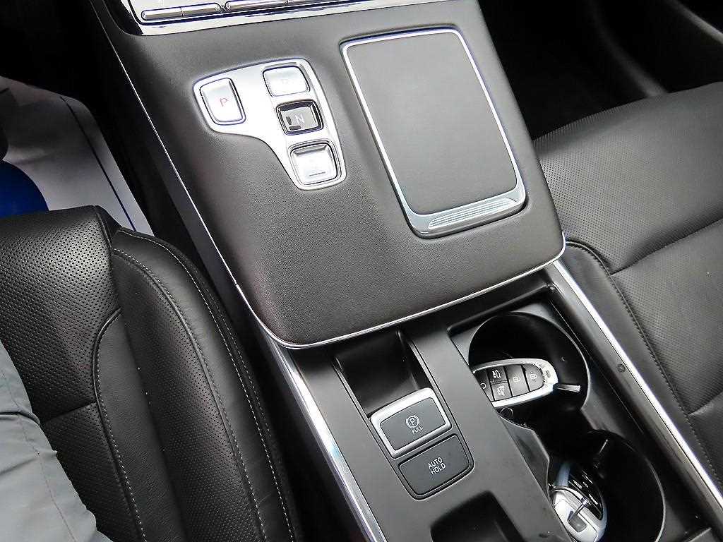 HYUNDAI Grandeur - Vista 10