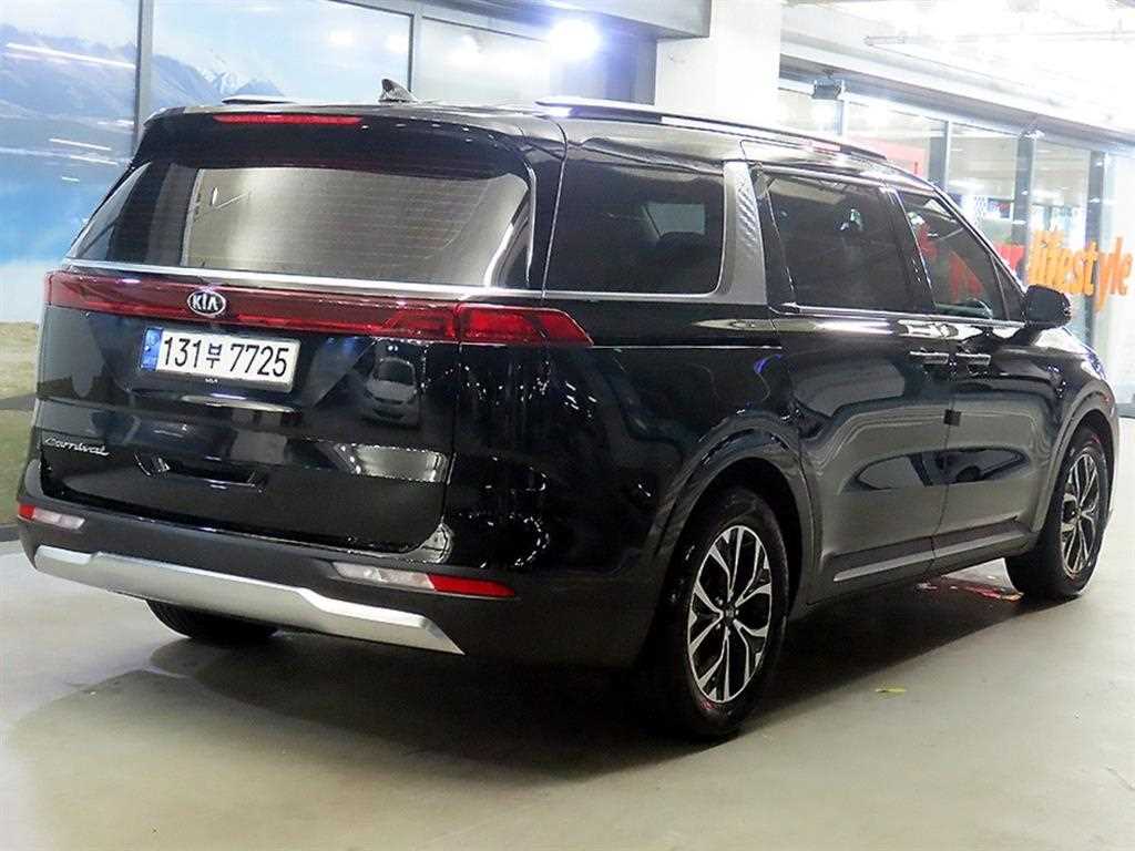 KIA Carnival - Vista 4