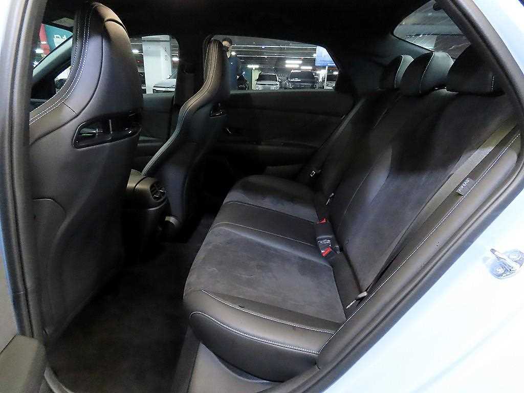 HYUNDAI Avante - Vista 7