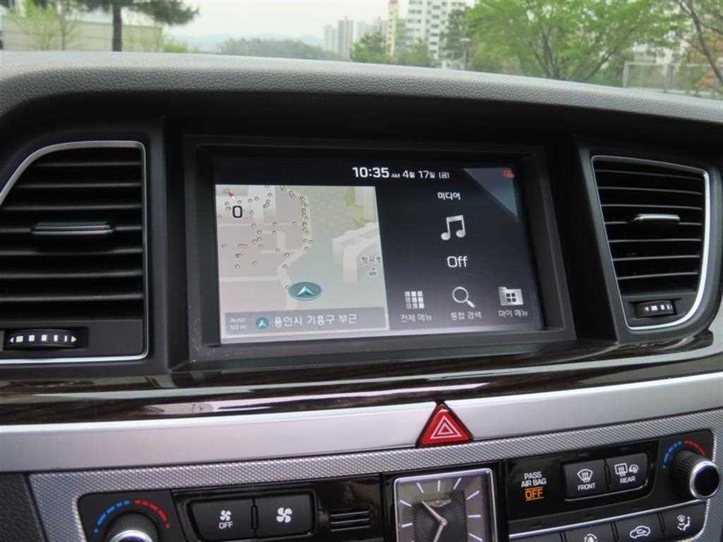 Genesis G80 - Vista 8