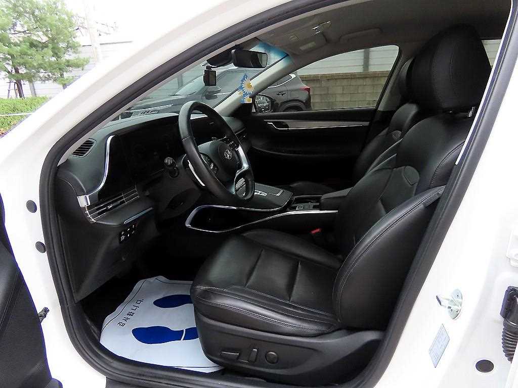 HYUNDAI Grandeur - Vista 5