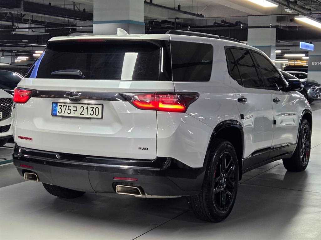 Chevrolet Travers - Vista 2
