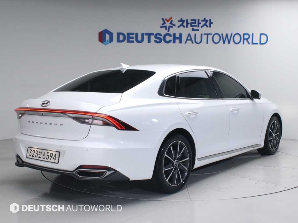 HYUNDAI Grandeur - Vista 2
