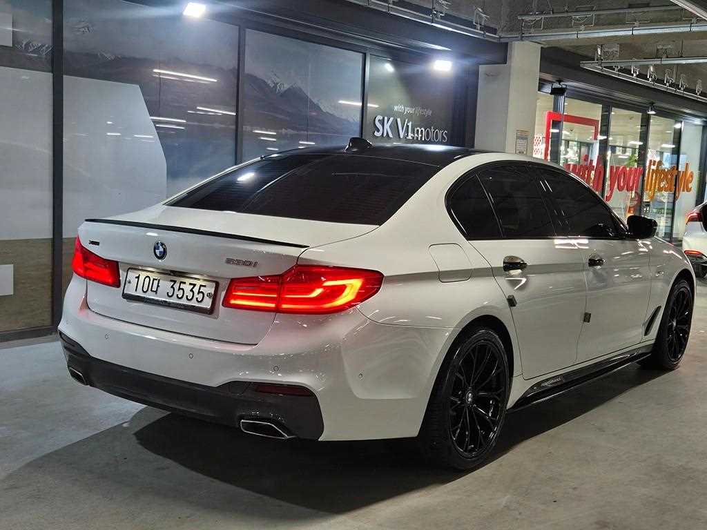 BMW 5 Series - Vista 4
