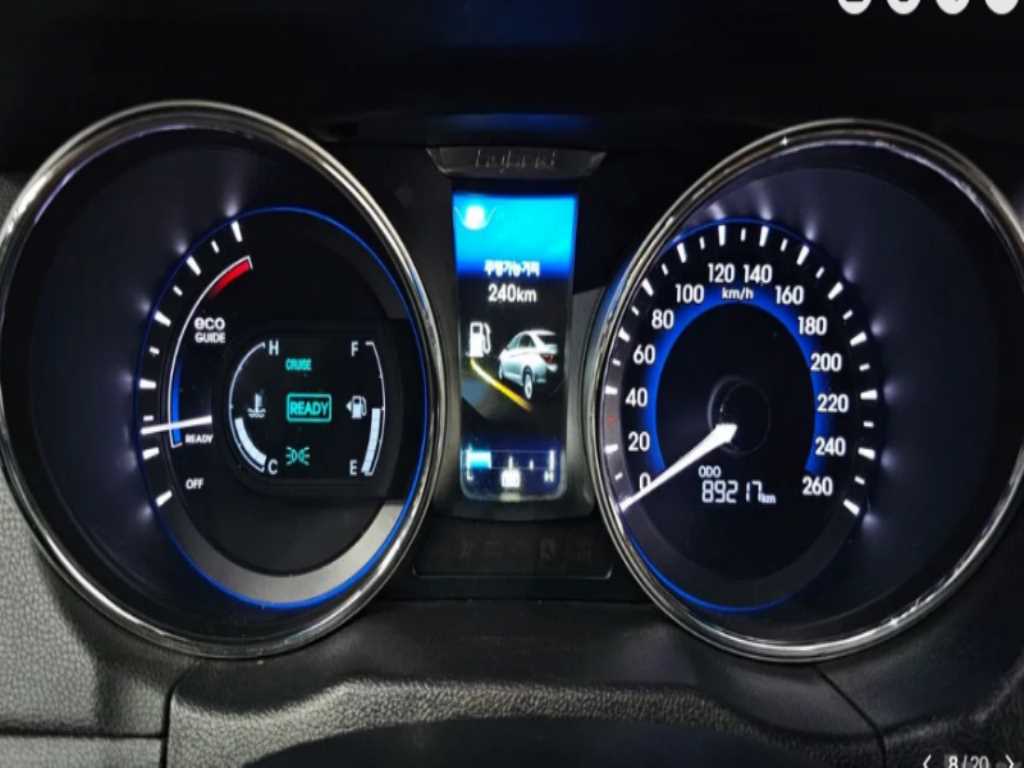 HYUNDAI Sonata - Vista 6