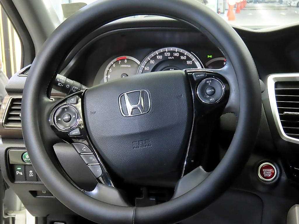 Honda Accord - Vista 8