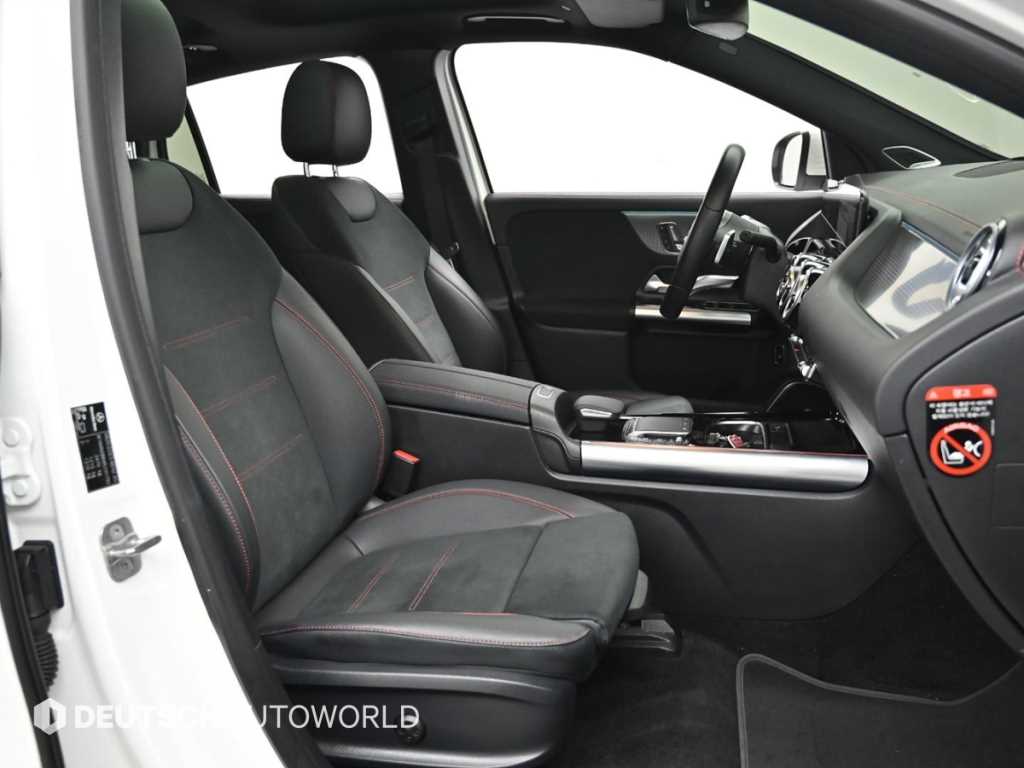 Mercedes Benz EQA - Vista 10