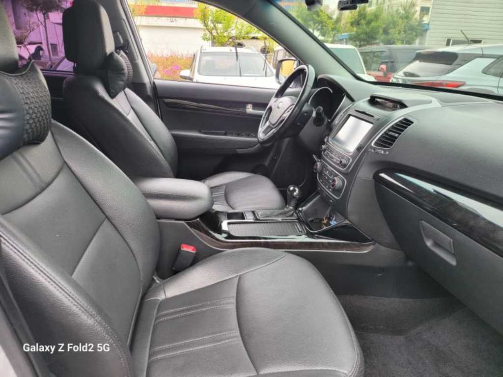 KIA Sorento - Vista 7